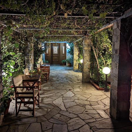 Guesthouse Christos Скопелос Екстериор снимка