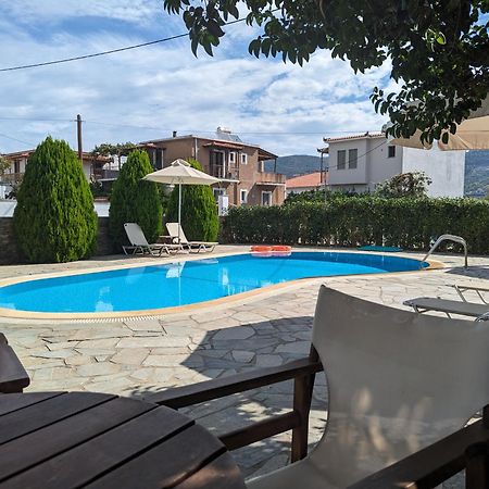 Guesthouse Christos Скопелос Екстериор снимка