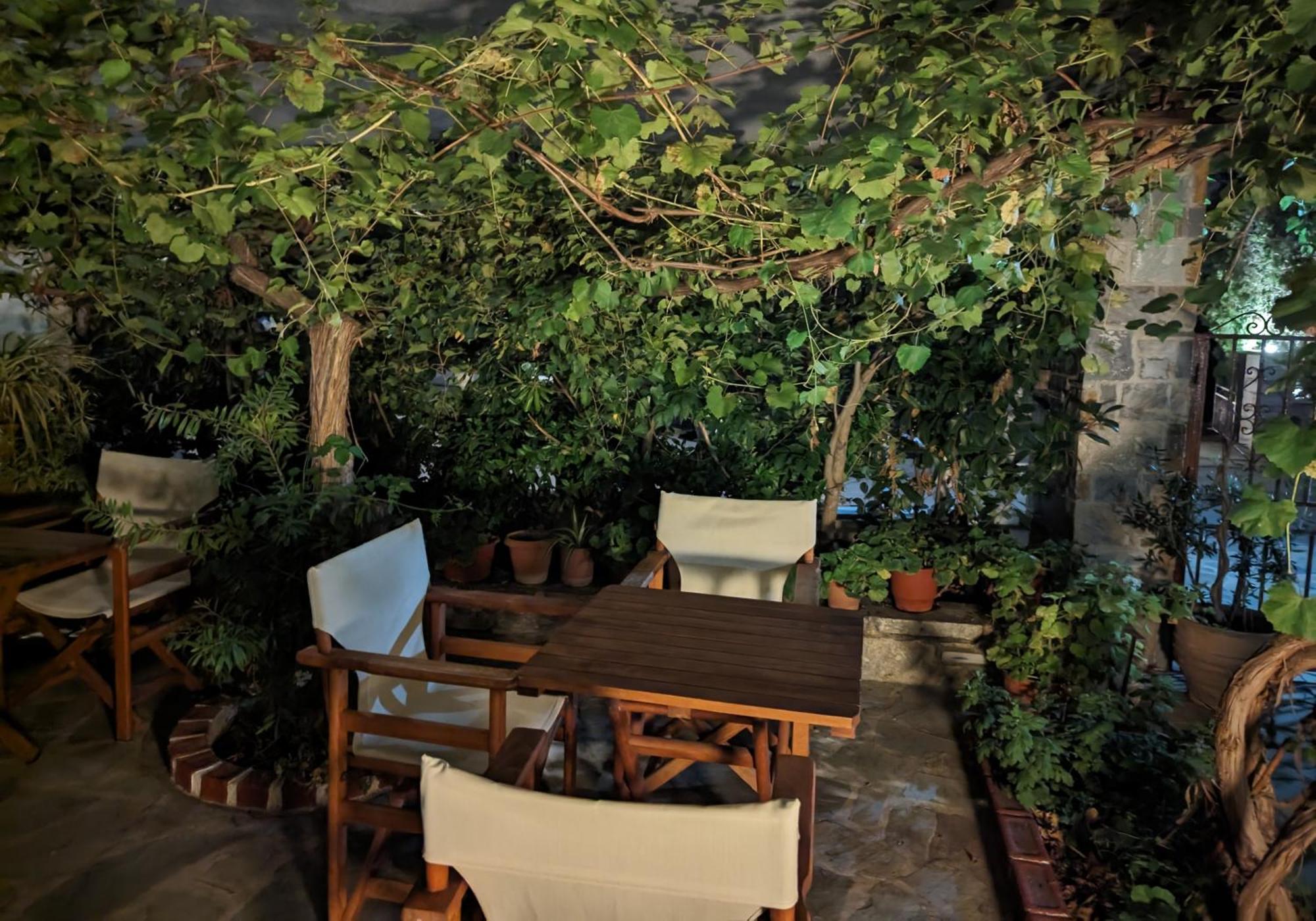 Guesthouse Christos Скопелос Екстериор снимка