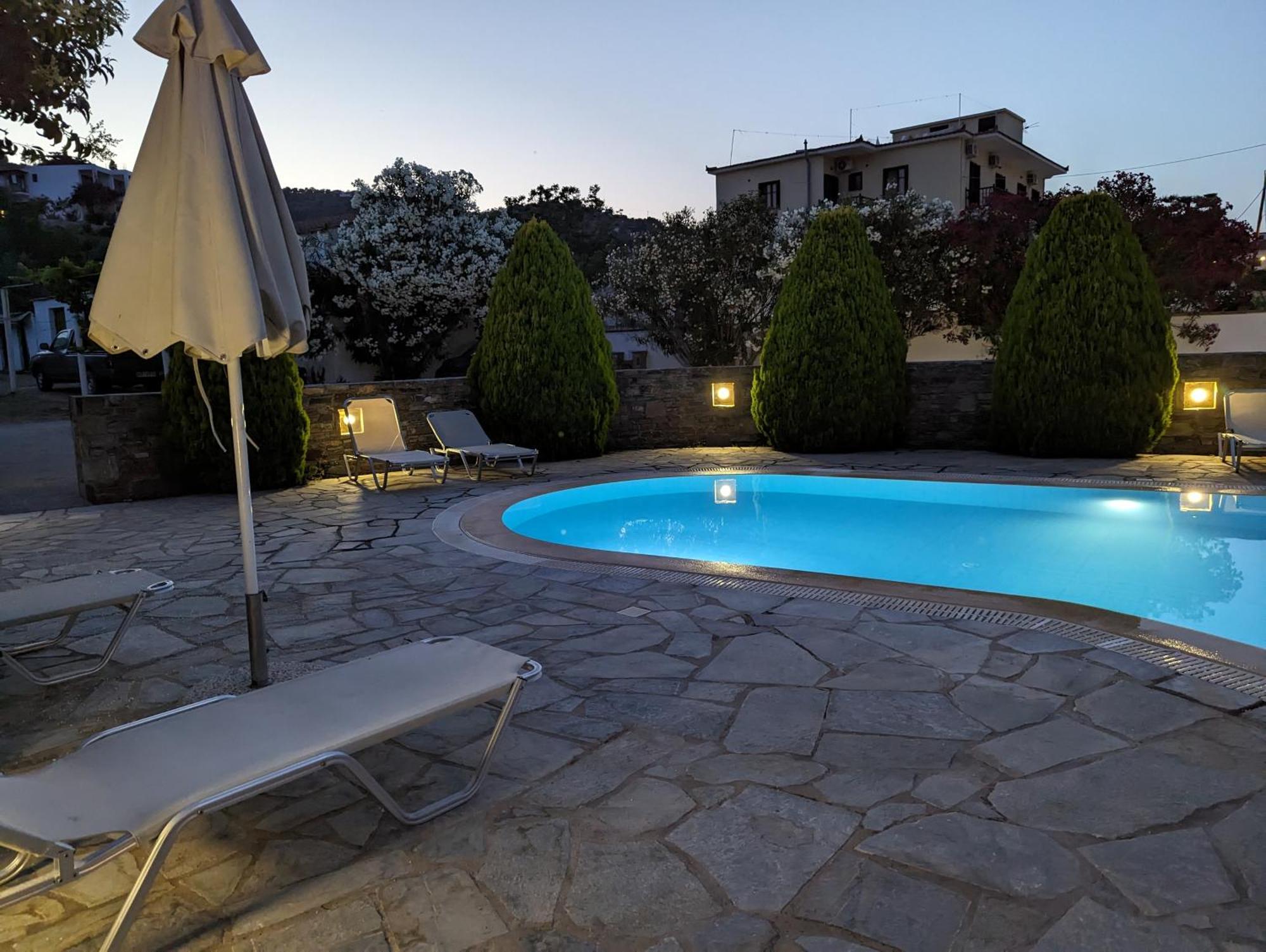 Guesthouse Christos Скопелос Екстериор снимка