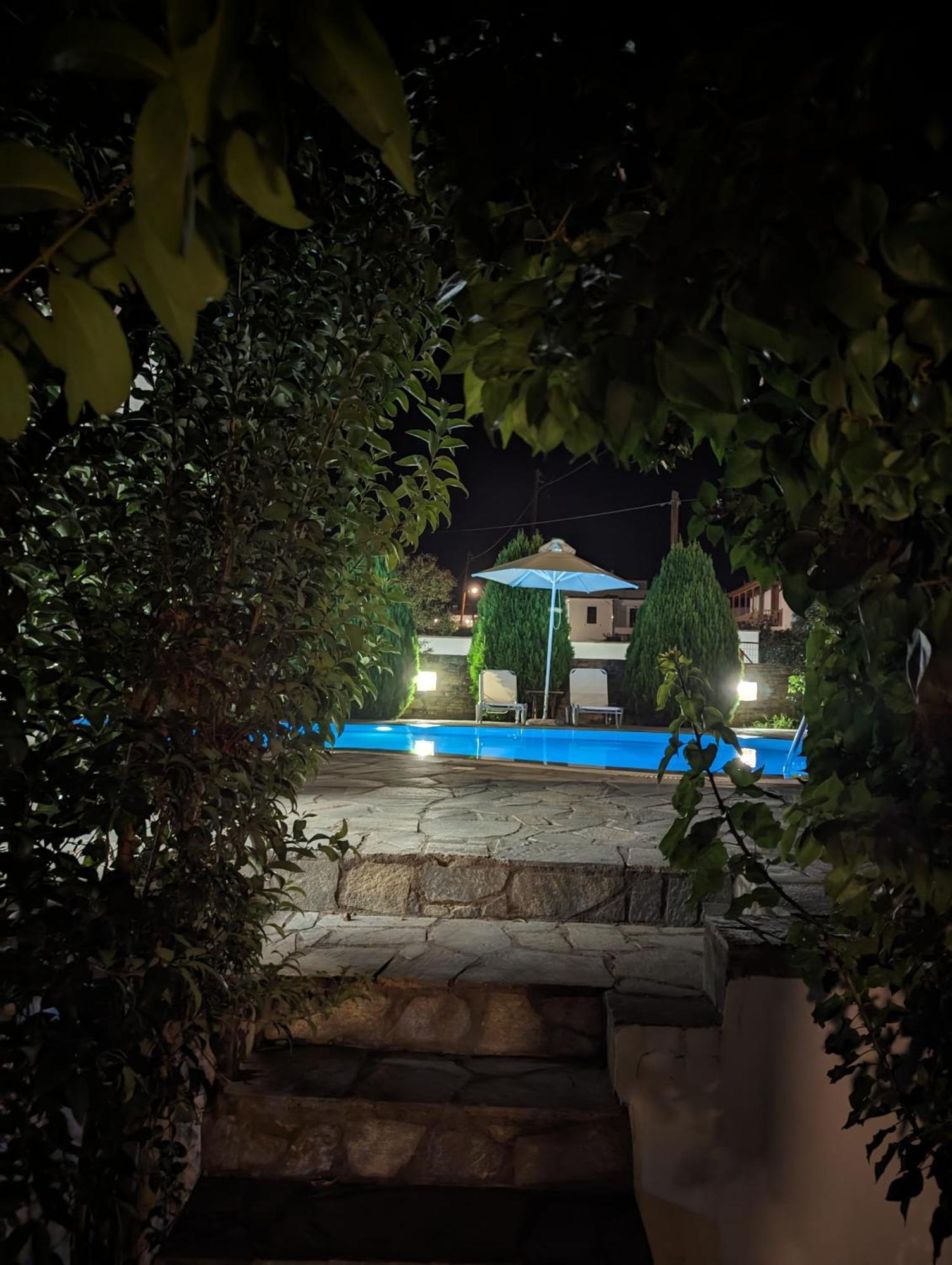 Guesthouse Christos Скопелос Екстериор снимка
