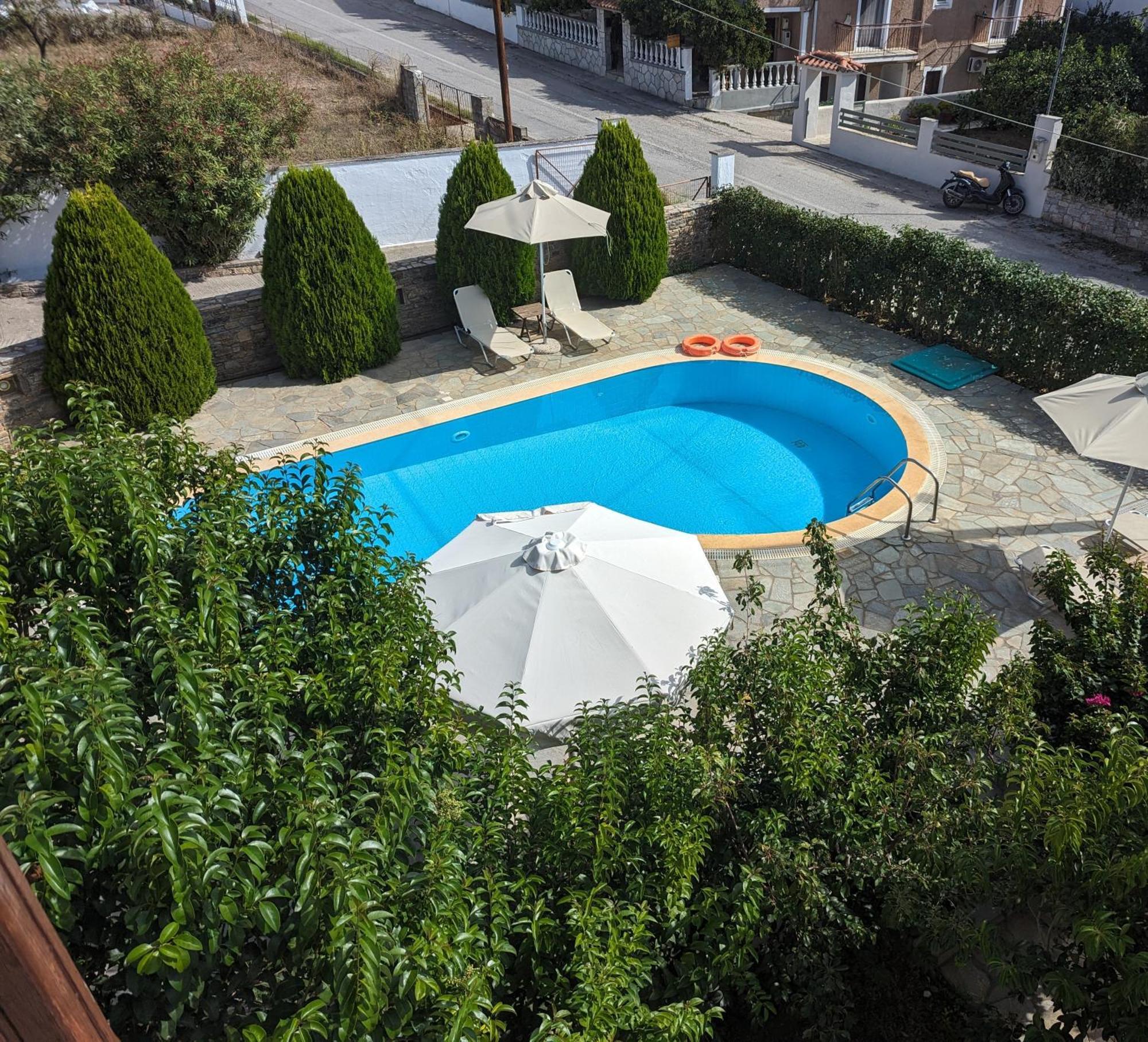 Guesthouse Christos Скопелос Екстериор снимка