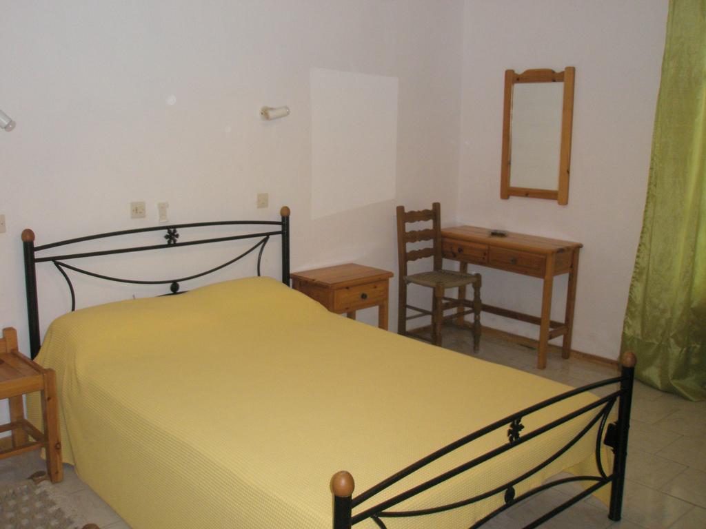 Guesthouse Christos Скопелос Екстериор снимка