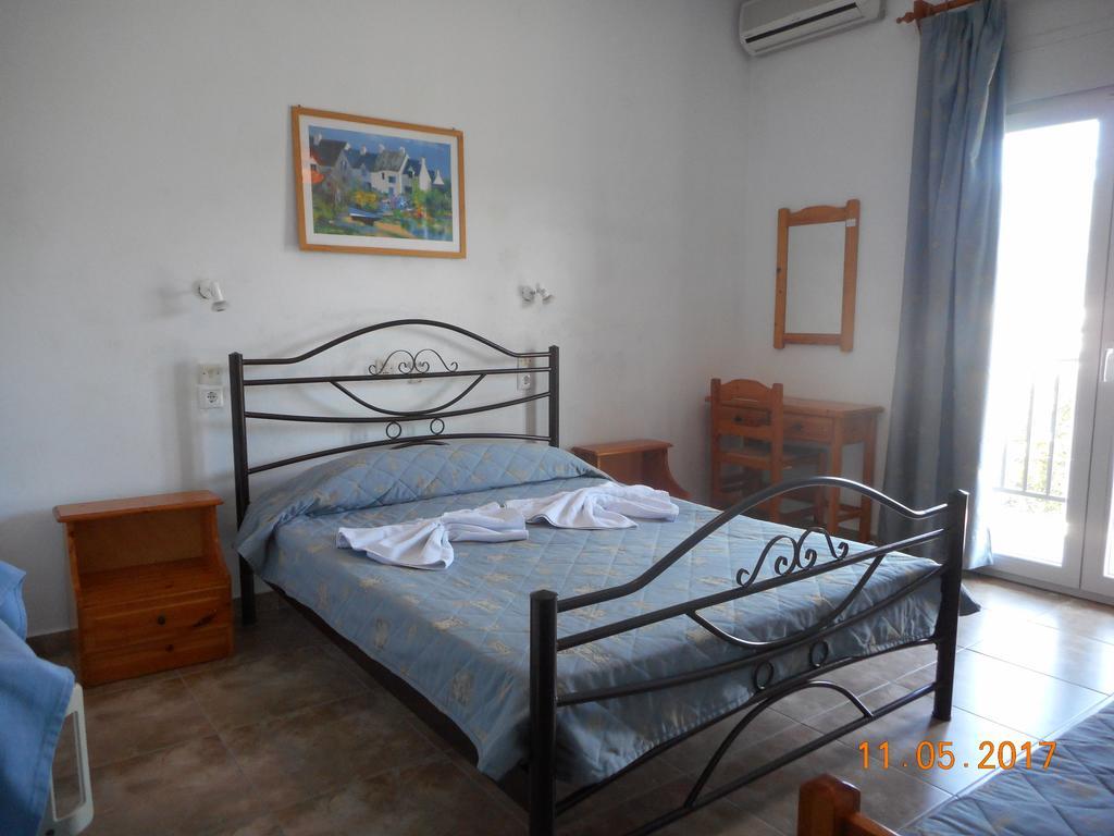 Guesthouse Christos Скопелос Екстериор снимка